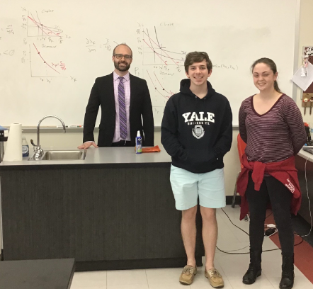 Calculus III Students Learn from UT Economics Professor